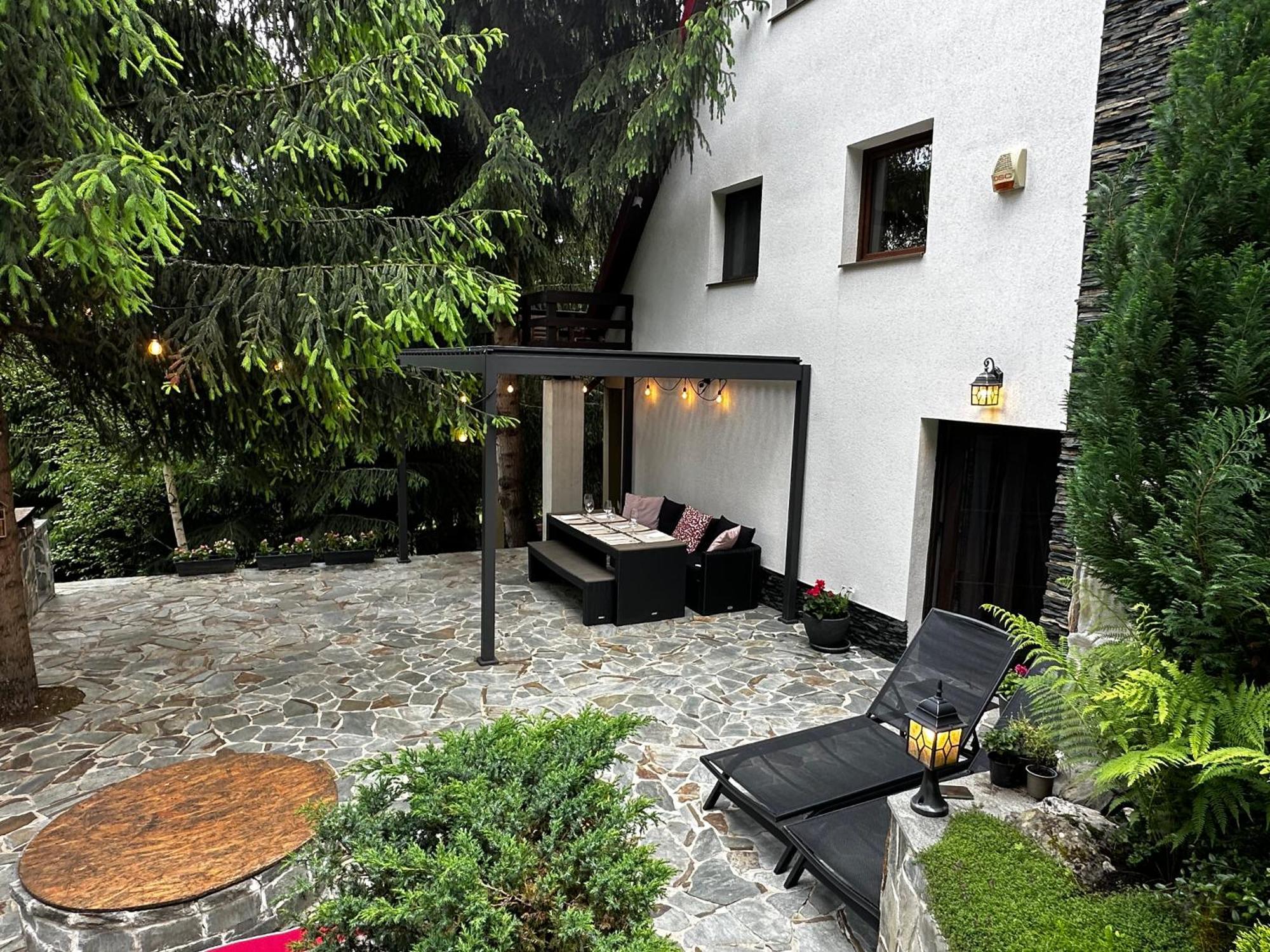 Mountain Chalet - Cabana La Muntele Baisorii Muntele Cacovei  Екстер'єр фото