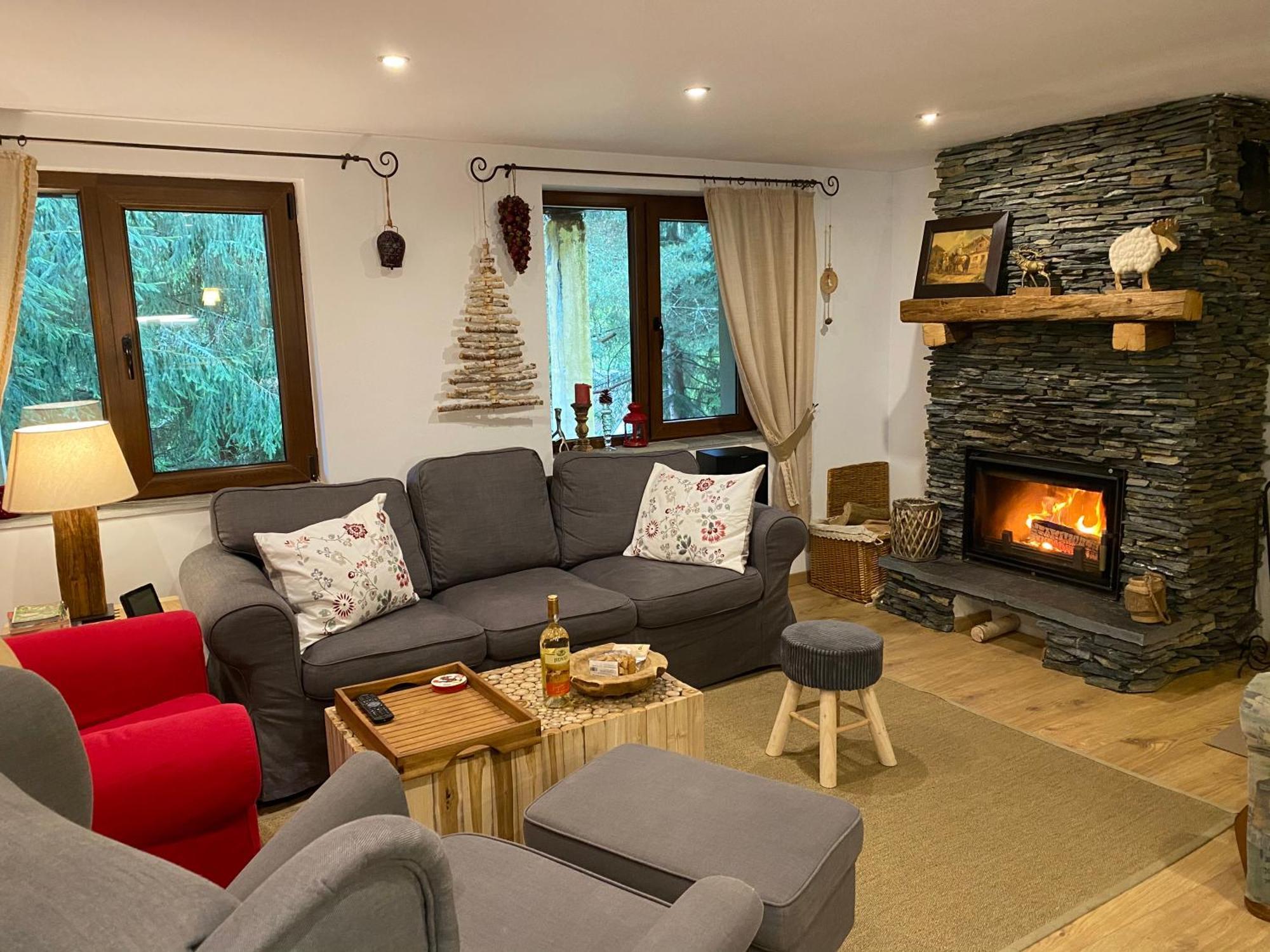 Mountain Chalet - Cabana La Muntele Baisorii Muntele Cacovei  Екстер'єр фото